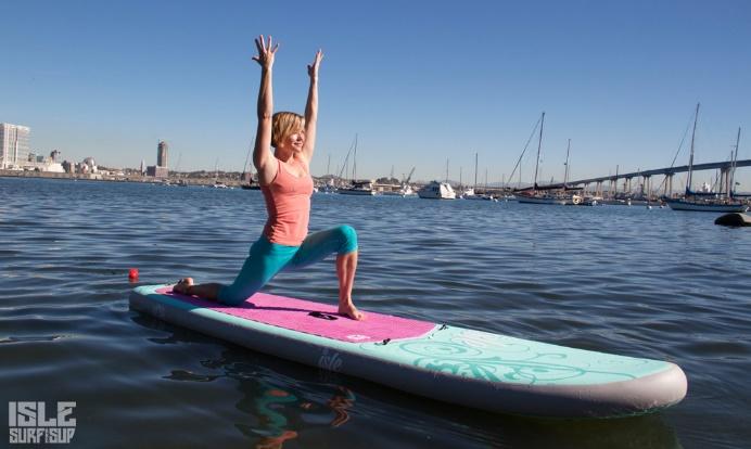 sup yoga modified crescent lunge